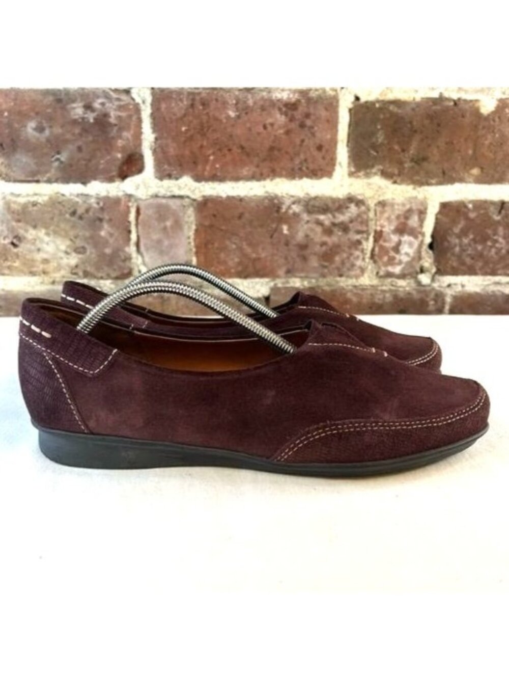 TAOS Women's Ballet Flats Slip Ons Loafers Shoes Marvey Bordeaux Suede Sz 8.5